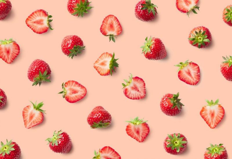 Tolkning av å spise jordbær for single kvinner