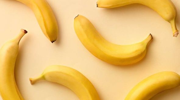 اعرف أكثر عن تفسير رؤية أكل الموز في منام العزباء موقع مصري