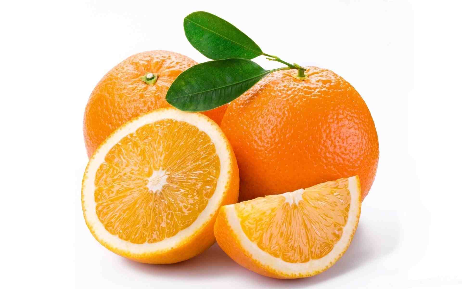 Түсіндегі банандар мен апельсиндер