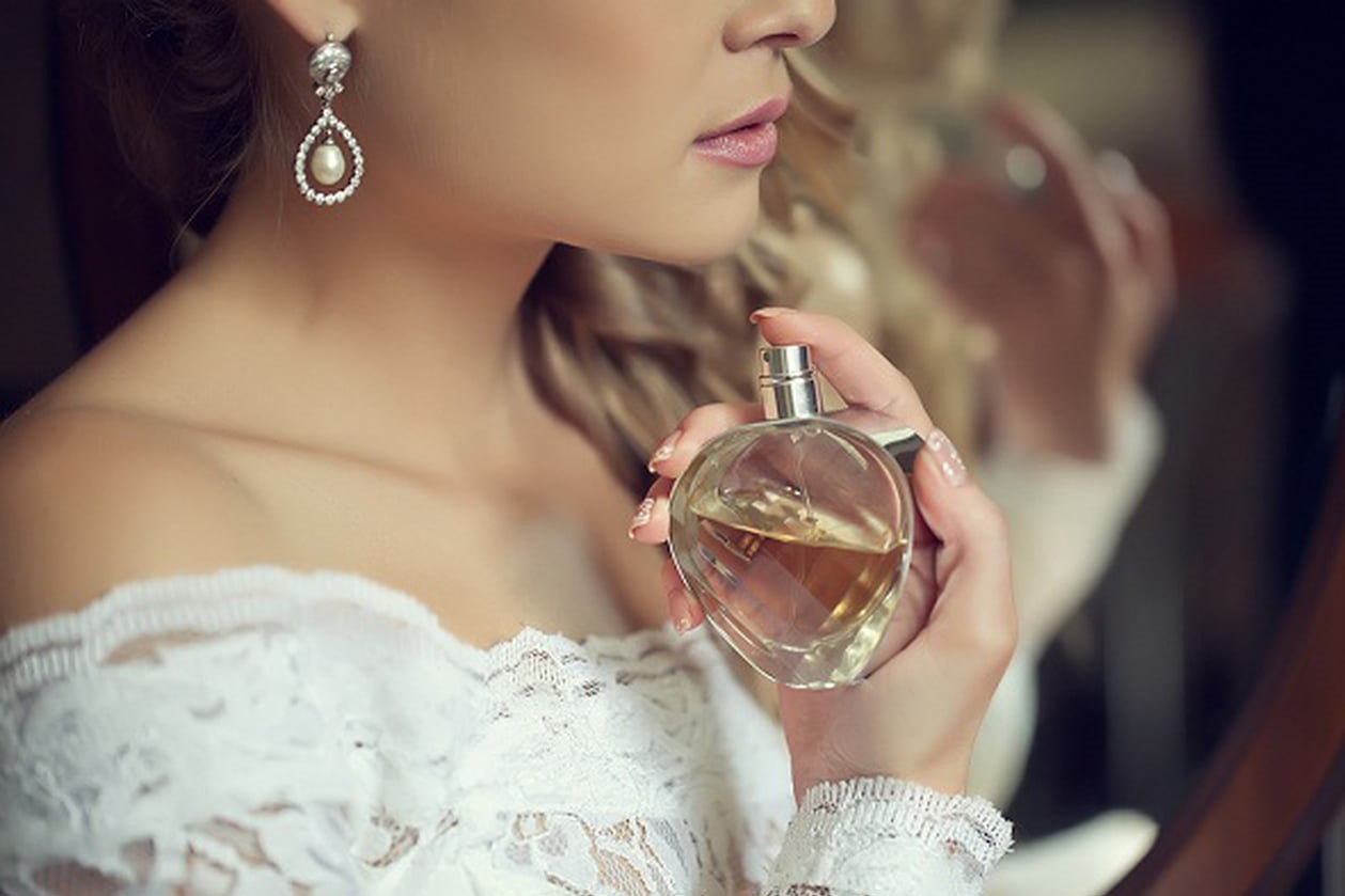 Unenäo tõlgendus parfüümi kinkimisest üksikule naisele