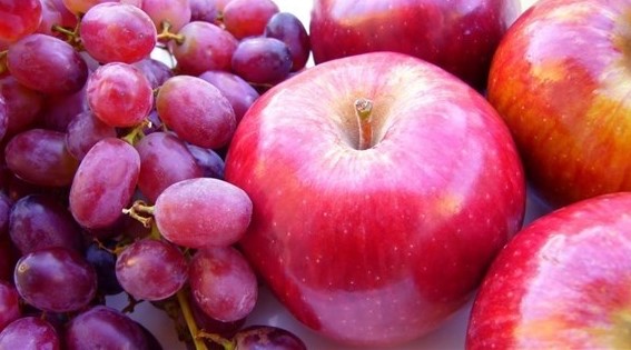 En drøm om epler og druer for en gift kvinne