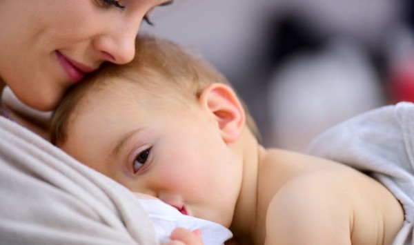 夢の中で子供に母乳を与える夢1 - エジプトのウェブサイト