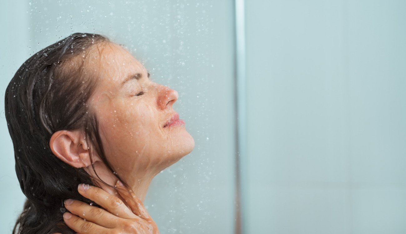 独身女性がシャワーを浴びる夢の解釈
