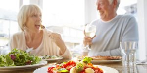 Unsa ang interpretasyon sa usa ka damgo mahitungod sa pagkaon uban sa mga patay?