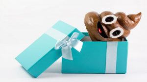 Razlaga sanj o iztrebkih pred ljudmi