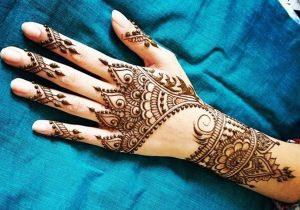 Ka wehewehe ʻana i ka hele ʻana o ka henna ma ka lima