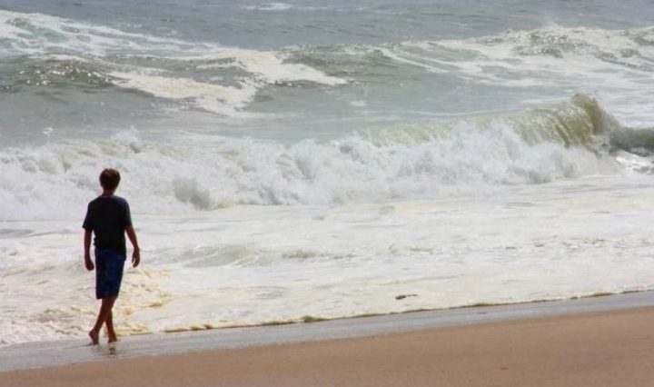 ما هو تفسير حلم المشي على رمال الشاطئ لابن سيرين موقع مصري