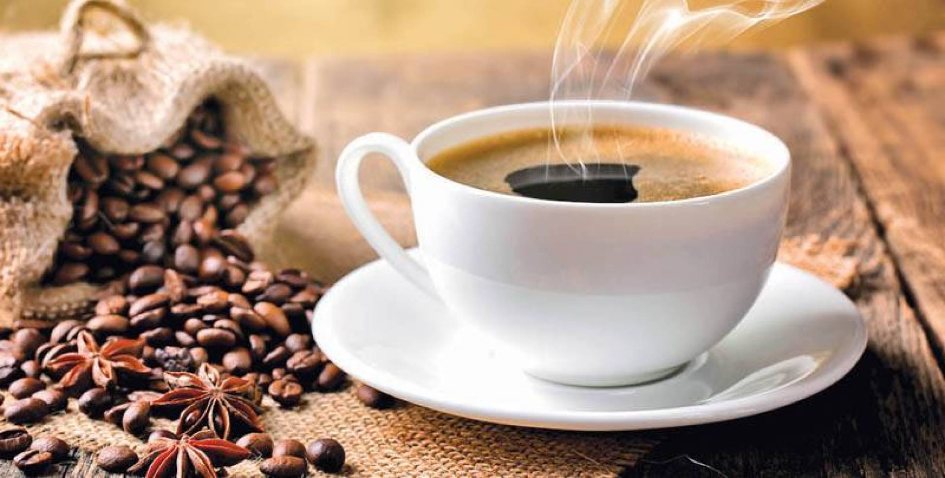 Толкување на сонот за сервирање кафе на некого