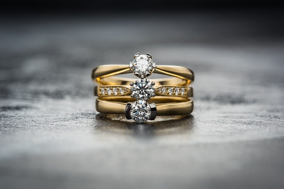 एक विवाहित महिला के लिए सपने में सोने की अंगूठी पहनने के सपने की व्याख्या