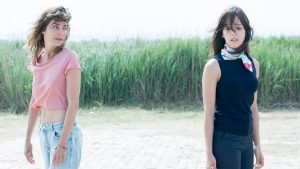 Interprétation de voir deux femmes dans un rêve