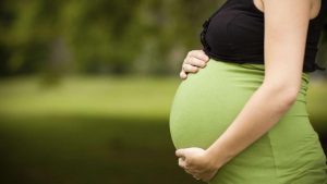 나는 곧 출산하는 꿈을 꾸었습니다.