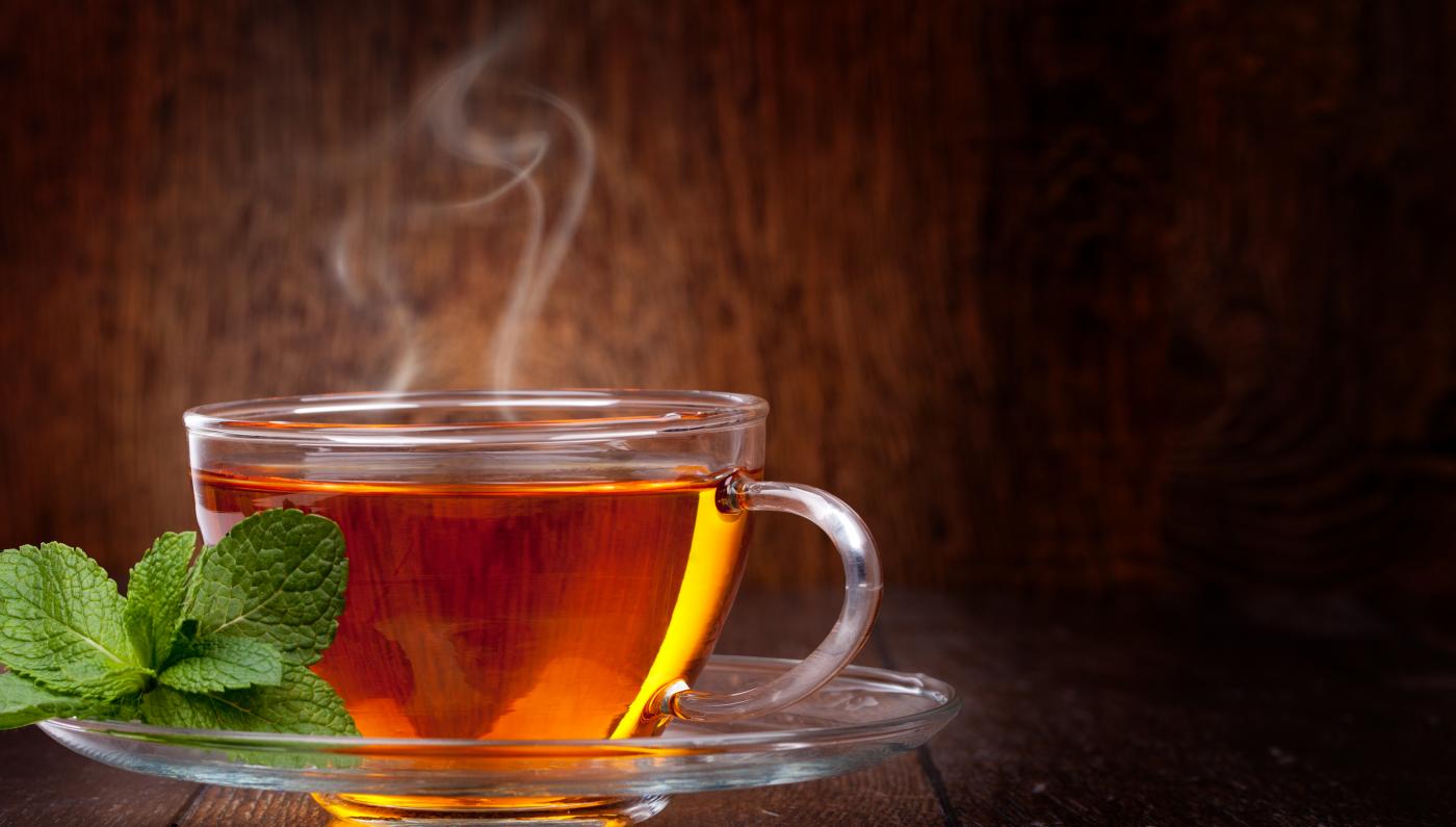 Tolkning av en dröm om att dricka te för ensamstående kvinnor