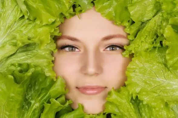 ما هي فوائد الخس للبشرة