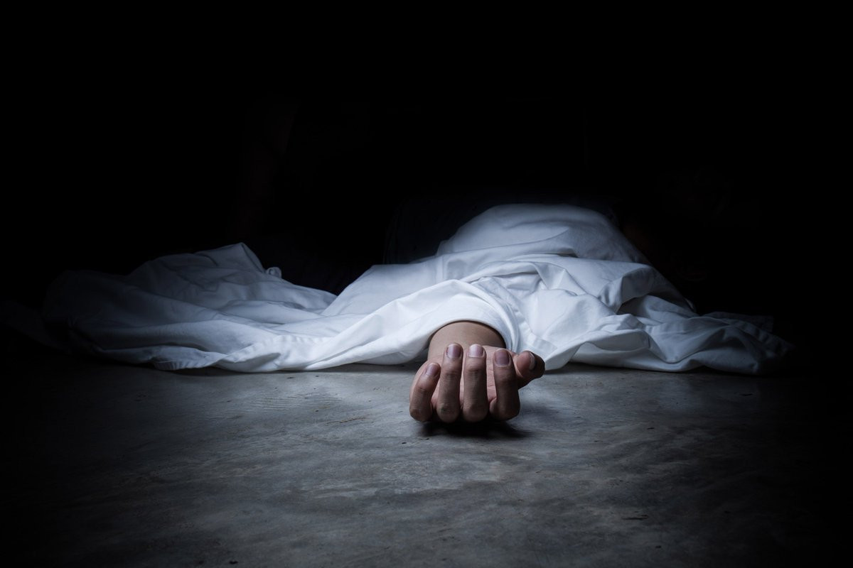 夢の中で死者の隣で寝ることの解釈は何ですか
