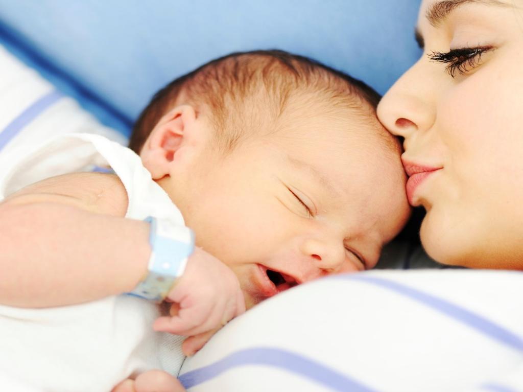 ما هو تفسير حلم ولادة البنت للمتزوجة والحامل لابن سيرين موقع مصري