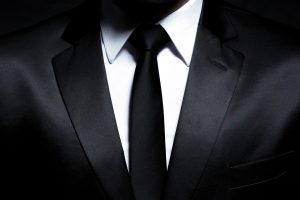 الثوب الأسود للرجل في المنام