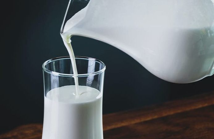 ما تفسير إعطاء الحليب في المنام لابن سيرين موقع مصري