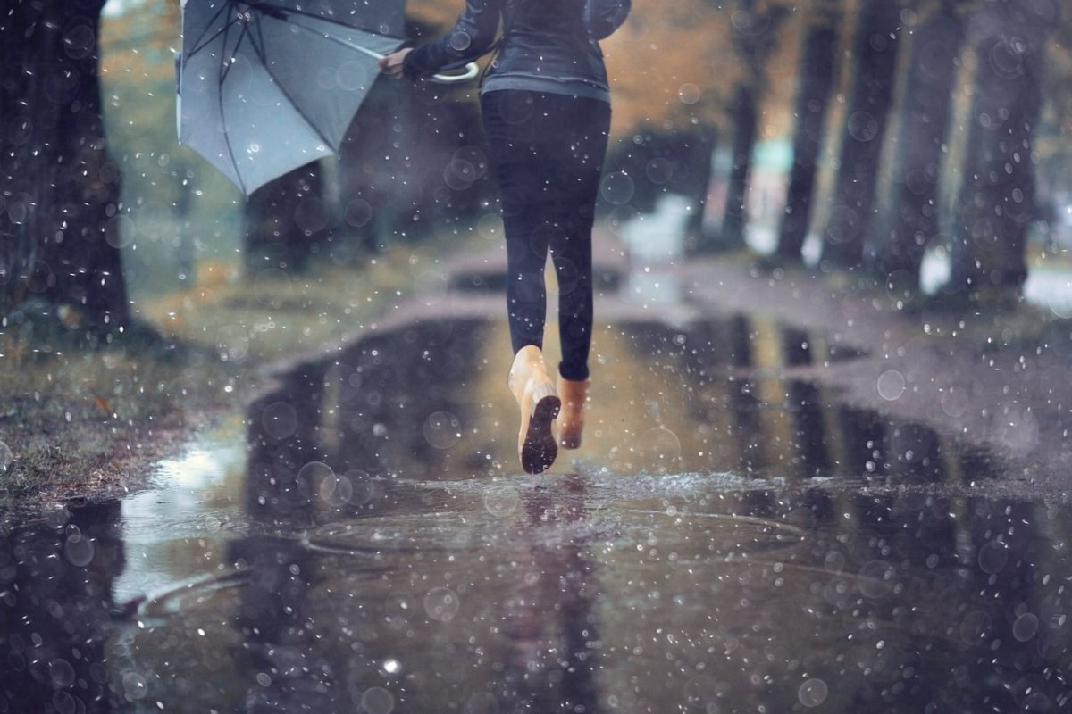 人妻が雨の中を歩く夢の解釈