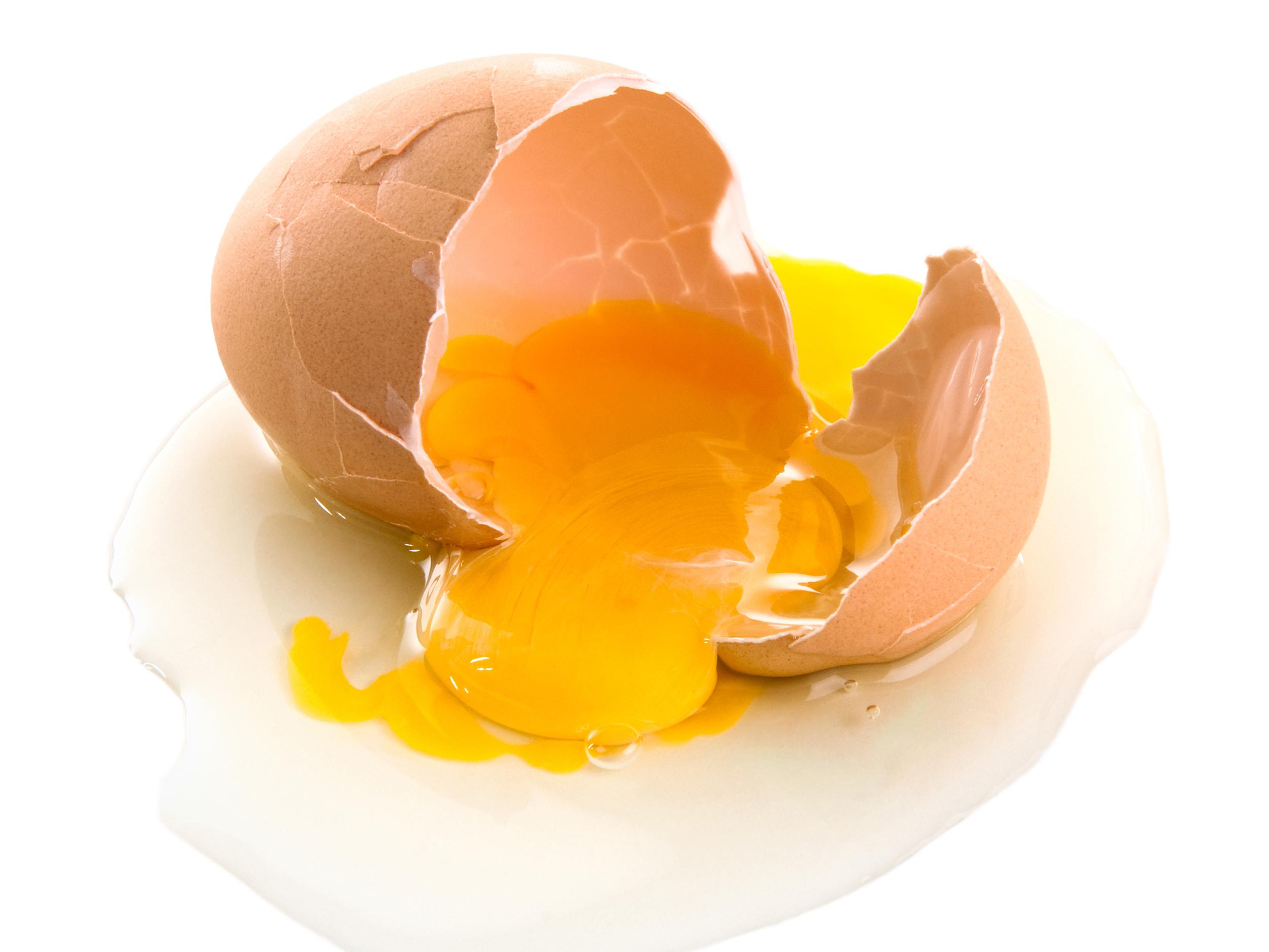 Túlkun draums um að brjóta egg