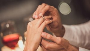 ทำนายฝัน หมั้นสาวโสด