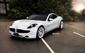 تفسير حلم ركوب سيارة بيضاء مع شخص أعرفه