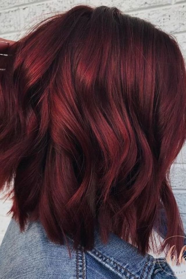 الشعر الأحمر في المنام