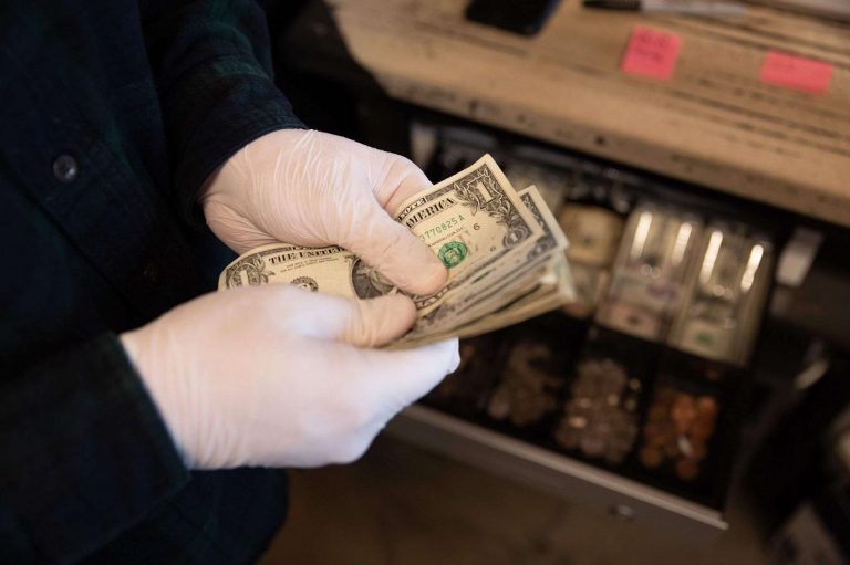 ʻO ke kālā ma ka moeʻuhane