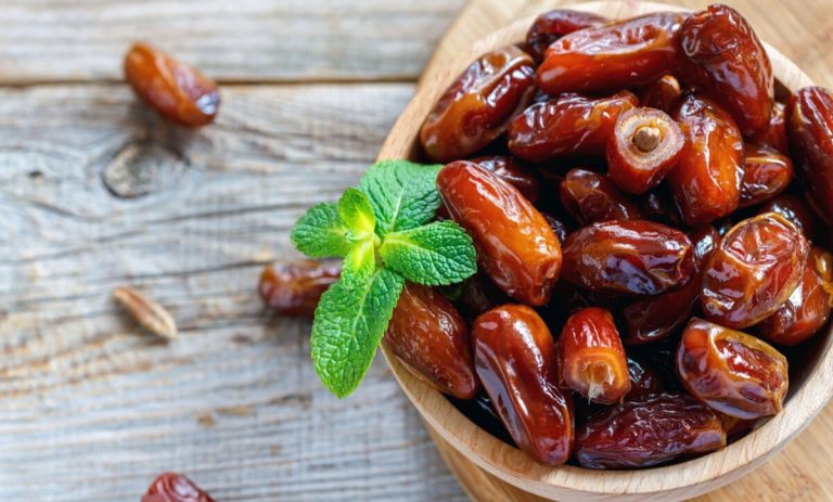 ʻO ka wehewehe ʻana i ka moeʻuhane e pili ana i nā lā he nui no ka wahine male