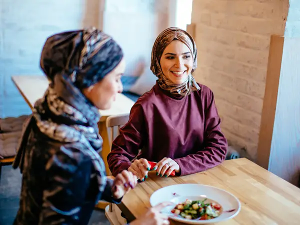 رؤية النساء المحجبات في المنام