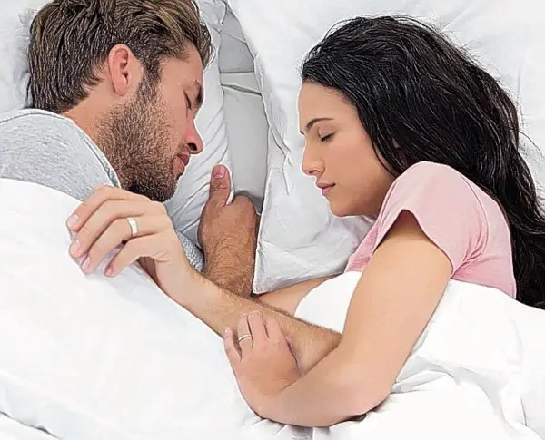 تأويلات ابن سيرين لتفسير حلم نوم طليقي بجانبي في المنام
