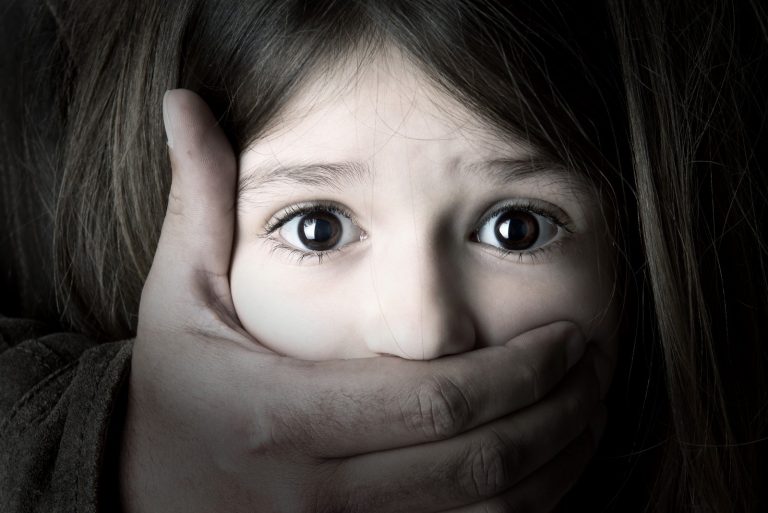إذاعة مدرسية عن نبذ العنف والإرهاب