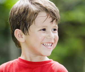 تفسير رؤية الطفل الذكر في المنام للعزباء