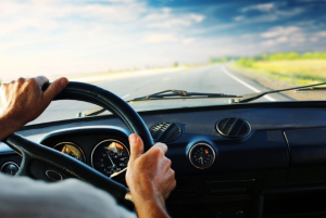 تفسير حلم سياقة السيارة في المنام