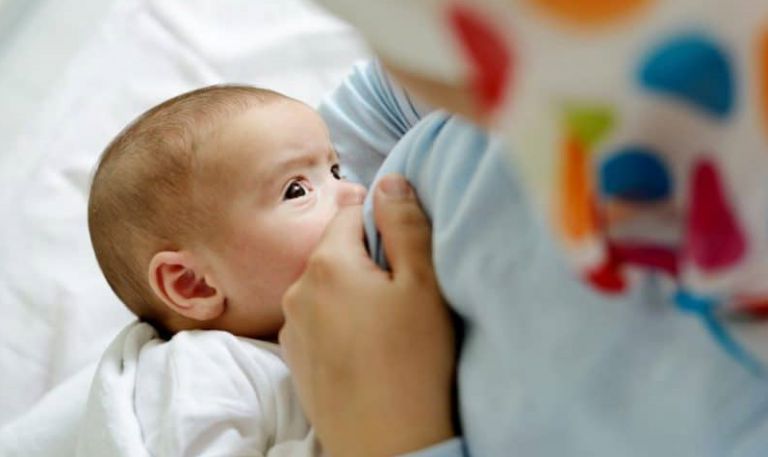 تفسير حلم ارضاع طفل غير طفلي