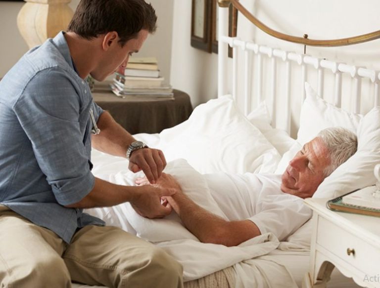 رؤية احد الاقارب مريض في المنام