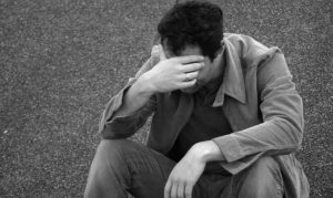 رؤية شخص يبكي في المنام للمتزوجة