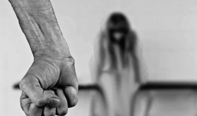 تفسير حلم الضرب في المنام للعزباء