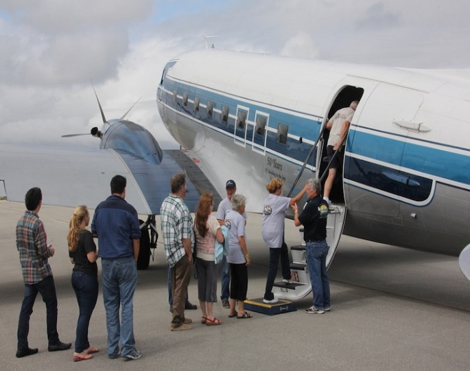 ركوب الطائرة في المنام للعزباء