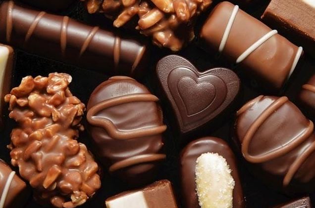 ما لا تعرفه عن تفسير رؤية أكل الشوكولاتة في المنام موقع مصري