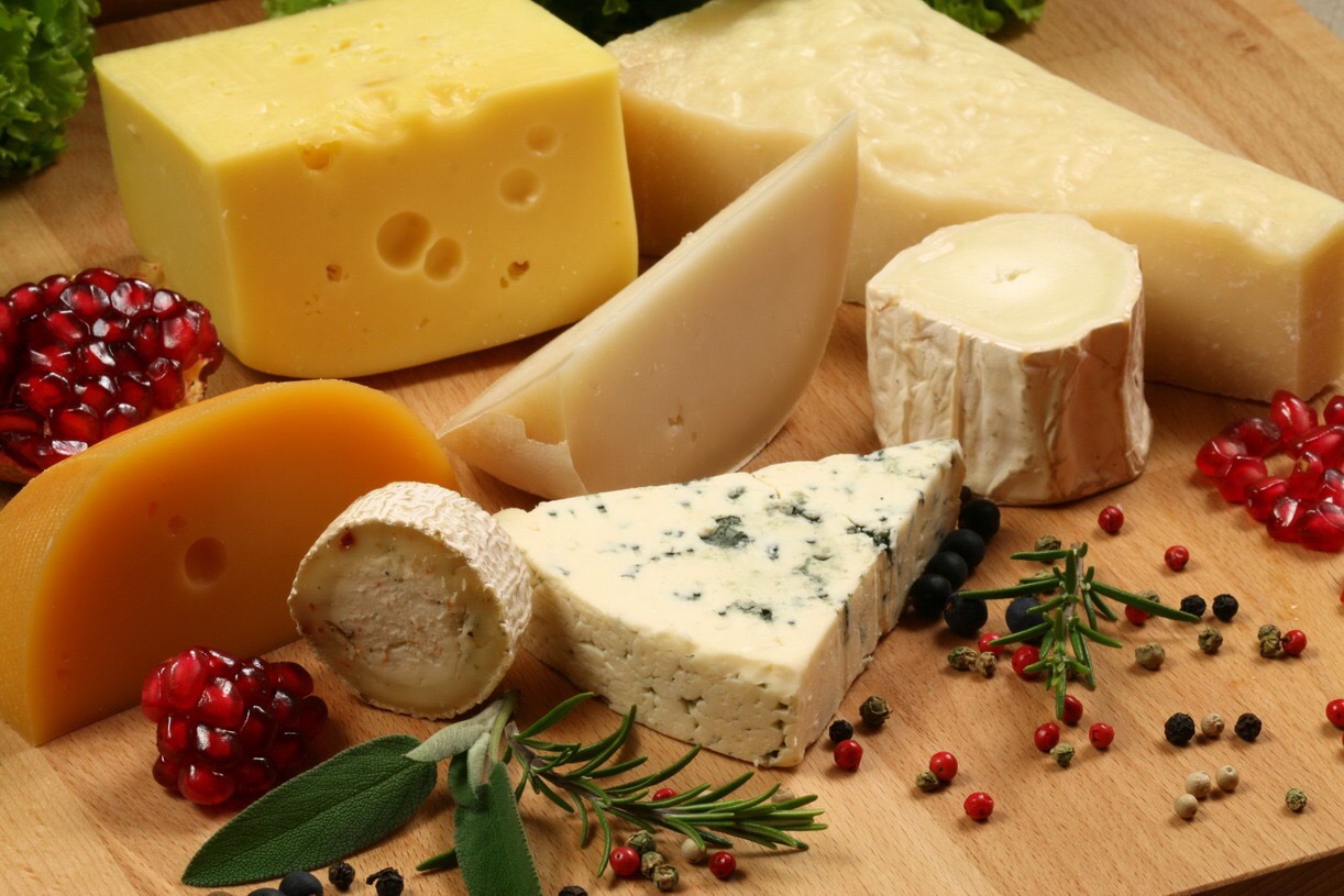  تفسير حلم أكل الجبن في المنام للعزباء