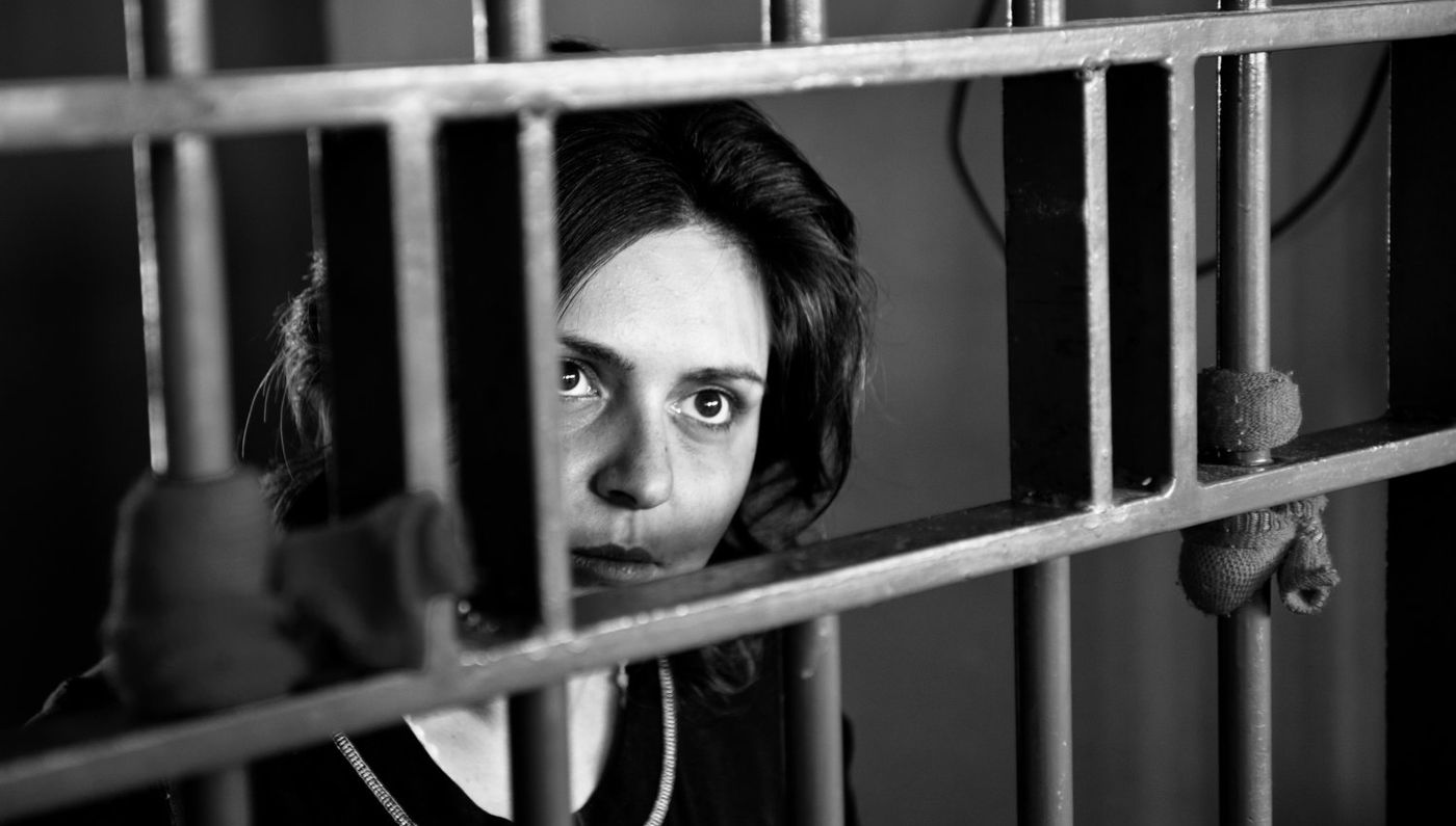 Толкување на сонот за влегување во затвор за самохрани жени
