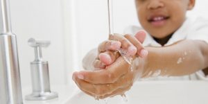 تفسير حلم غسل اليدين في المنام