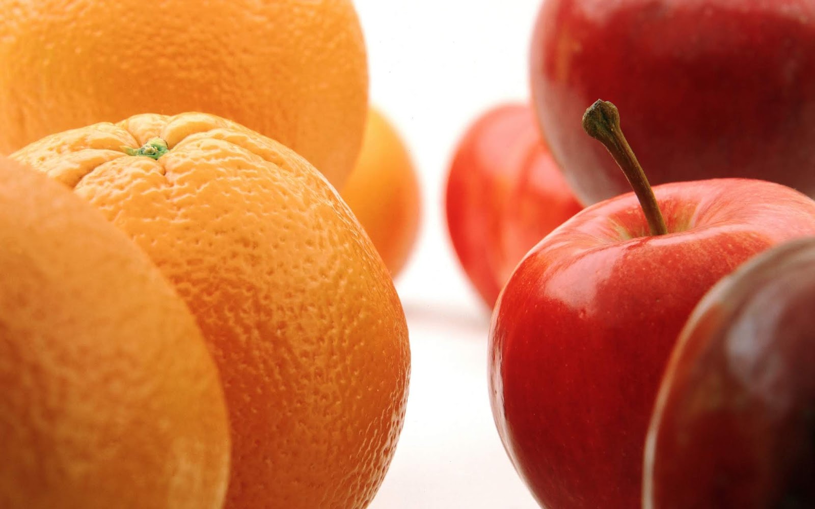 التفاح والبرتقال في المنام
