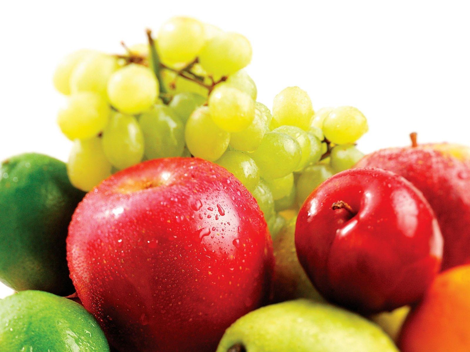 التفاح والعنب في المنام