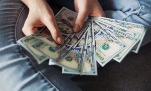 تفسير حلم سرقة نقود ورقية