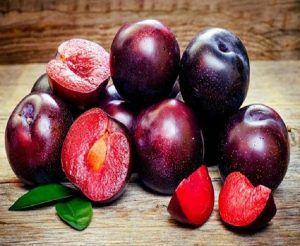 تعرف فوائد الخوخ الاسود