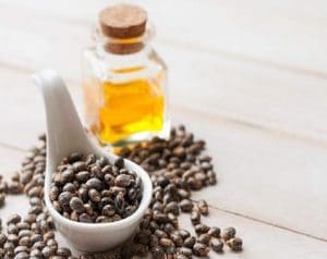 تعرفي على فوائد زيت الخروع للولادة