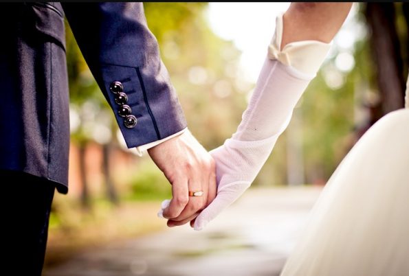 ما هو تفسير حلم الزواج للمتزوجة من رجل غريب لابن سيرين؟ • موقع مصري