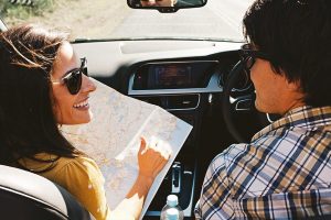 ما هو تفسير حلم ركوب السيارة مع شخص اعرفه