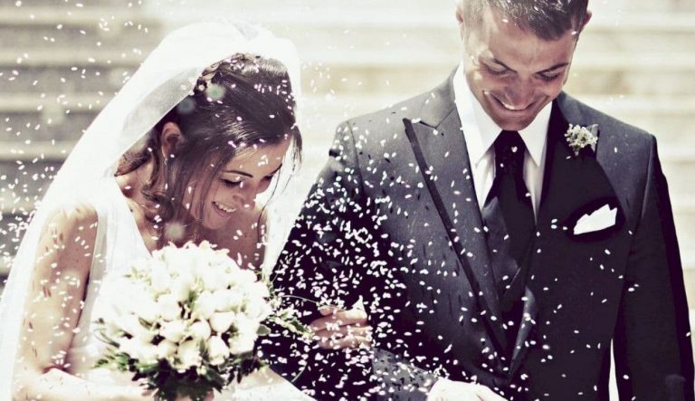 تفسير حلم زواج المتزوجة من زوجها